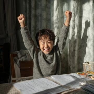马上开学，提高写作文，又成了孩子需要关注的内容,我家老大写作文