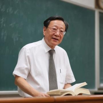 2025高考作文前瞻:智慧之光在确凿与变幻中的交响
