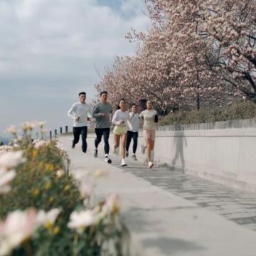 校园晨跑作文(校园晨跑|一年之计在于春,一日之计在于晨)
