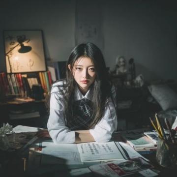 初中生作文重返旧轨为何爆火?打动人心的秘诀在这里