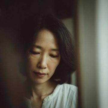 生活不易:家中的难念与内心的坚韧