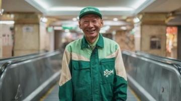 不向命运屈服的盲人教师赵昕:从第一名到优秀按摩专业导师