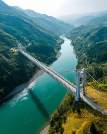 探秘连州地下河:长江奇观与漓江秀色,自然奇观尽收眼底