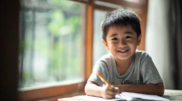 为英语学习者和教导者们,10句唯美英文句子让人魂牵梦萦!