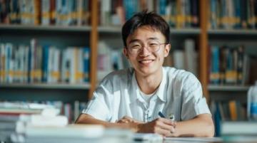 2025年武汉中考语文作文解析：实践出真知的重要性