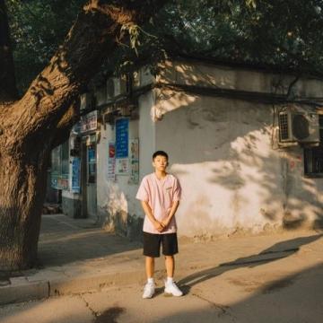 山东潍坊高新区一位七年级学生写一篇的名为顾稚子,勿忽长的文言作文,吾有一言