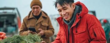 冬季里的守护者:酒泉动物园工作人员的一天(图)