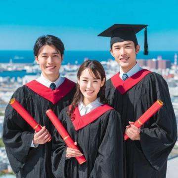 2025年全国高考语文作文命题趋势:多元化创新与价值引领