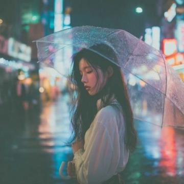 日语常用句型详解:下雨和等待的表达方式