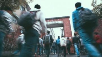 农民工高考作文热度评析:两种不同看法