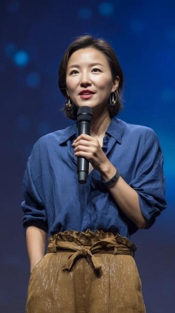 俞敏洪59岁现身公开演讲继续传递正能量