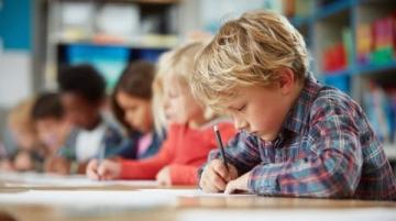 小学生写好作文需要循序渐进地培养兴趣、积累素材、掌握方法