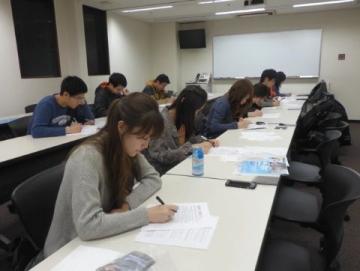 预测"2025年高考语文作文题目,探讨哪些题目更具挑战性?