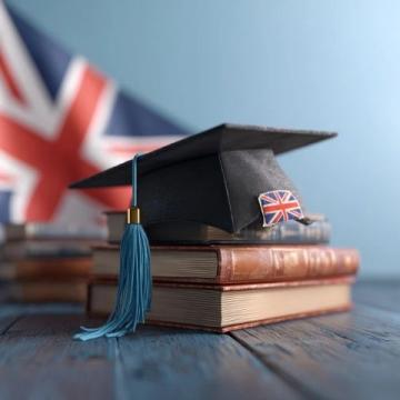 出国留学的好处英语作文带翻译(出国留学的好处作文)