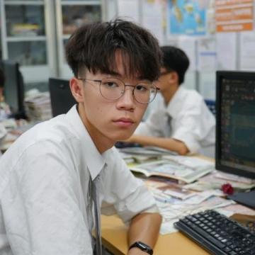 2025高考作文：探析传统文化在科技浪潮中的“新旧交融”之美