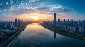 我心中的风景:青岛市民美德与城市文明