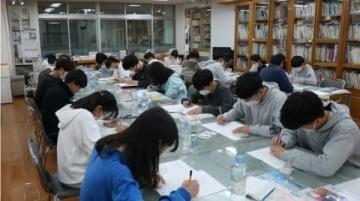 2024年高考作文题目解析（以2018年为例）