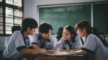 2025年高考首日:语文考试结束后作文题刷爆朋友圈