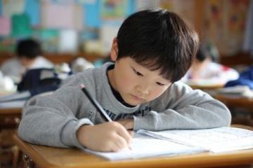 2024年高考作文题目解析（以2018年为例）