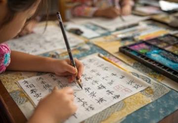 2025年上海高考语文作文预测题:个人梦想与集体责任的平衡探讨