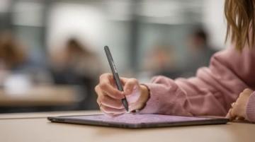 如何轻松拿下高考作文高分的技巧和策略