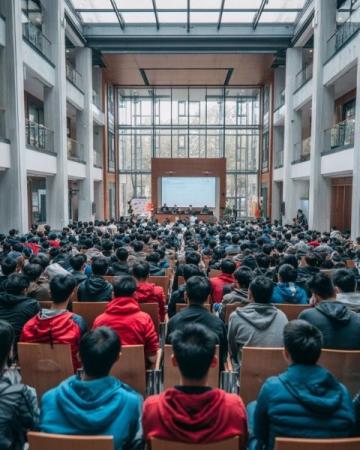 2025年高考首日:语文考试结束后作文题刷爆朋友圈