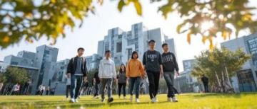 2025年高考语文模拟作文题及参考解析