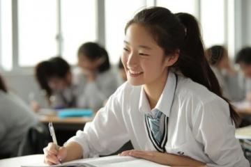 中学英语作文50篇背诵范文(续中学英语作文50篇背诵范文（带翻译）)