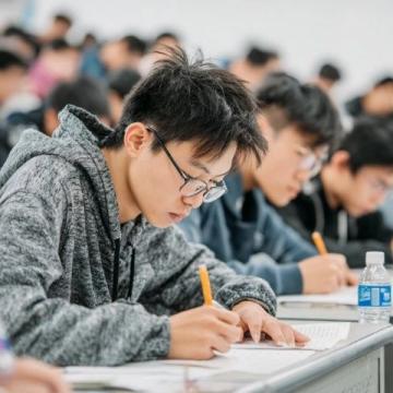 未来五年上海高考作文题预测：专转传，你的选择是什么？
