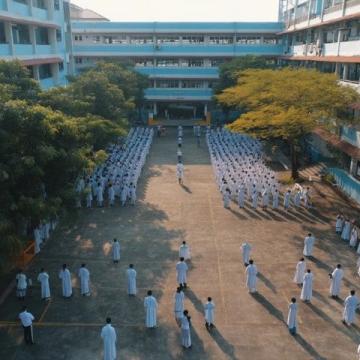 初中作文批改专题报告(初中作文大全以及批改)