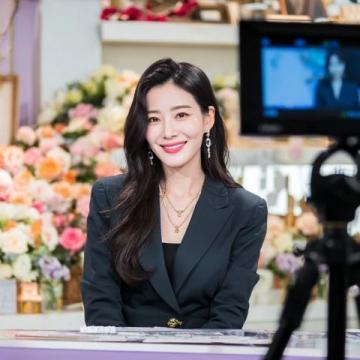 陈果老师金句启示录:拥抱自信与孤独,活出生命之美