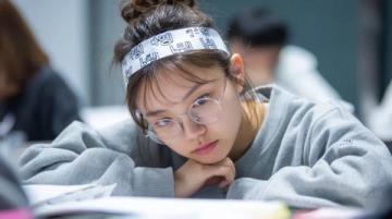 2025年中考作文素材：我命由我