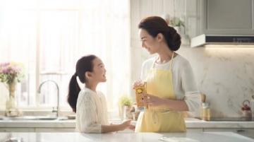 智慧婆婆巧解邻里矛盾，儿媳体验温馨“调停”生活