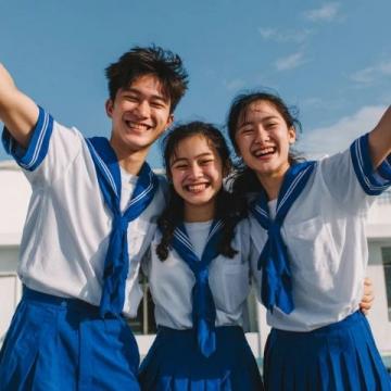 初中作文高分秘籍：打造鲜活人物形象的三步法与经典案例解析