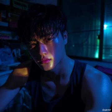 肖战粉丝心中的开小灶：六年情感见证与独特仪式感