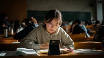 高考语文提分真相：比起堆砌字数，系统思维和结构化论证才是高分关键
