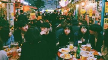 深汕宵夜江湖：邂逅老街糖水与美食街烟火，慰藉奋斗者味蕾的深夜食堂
