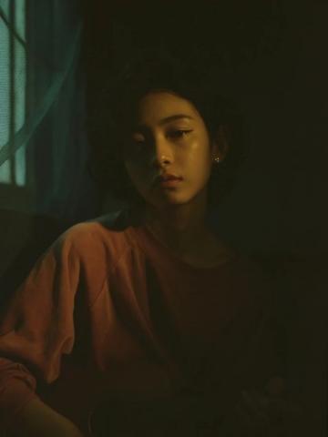 点燃激情：青春如夏之歌——探索热情、创新与并肩同行的力量
