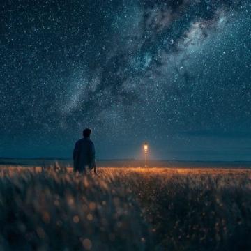 平凡话语中的力量：星光般的人生鼓舞