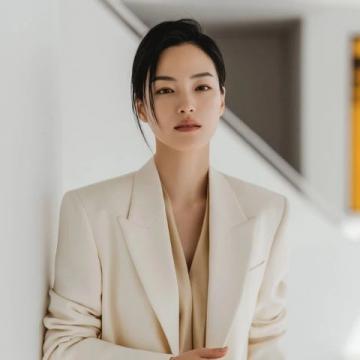 坚持不懈：张雪分享个人追求与多年坚守的故事