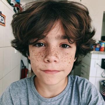 湖南娄底 14 岁少年作文藏在罐子里的爱火遍全网，缅怀奶奶太催泪！