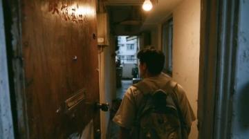 外表叛逆的少年，三百元作文里的十年牵挂与深情告白
