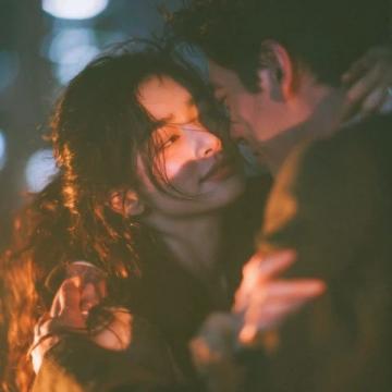 湖南初三学生作文藏在罐子里的爱：跨越时空的人性温暖与亲情呼唤