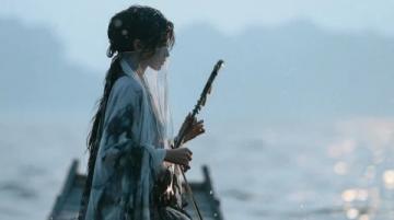 探索赛里木湖：北疆之旅的传奇与爱情密码