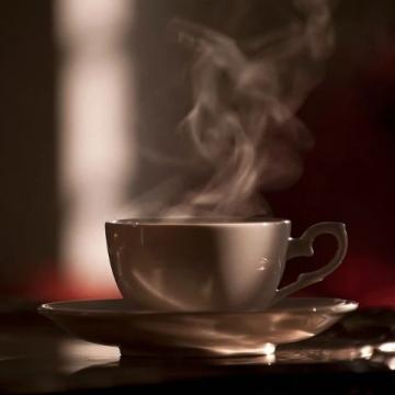 以茶启思,笔下生辉:生活中的创作灵感与自我成长
