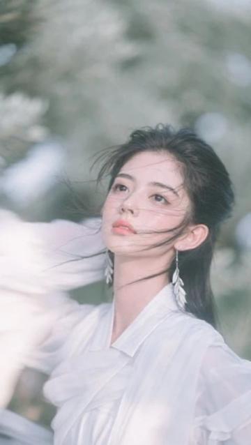 林徽因名言:在温柔中刚强,不慌不忙地面对生活挑战